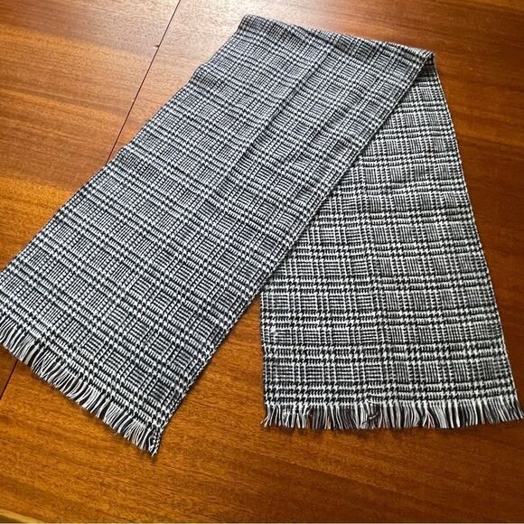 Acrylic Cashmere Scarf Houndstooth Plaid Black White - Picture 5 of 6